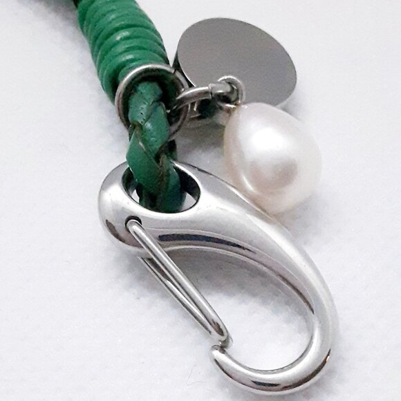 Beach Boho chic braided grean leather faux pearl and stainless steel bracelet - Picture 5 of 10